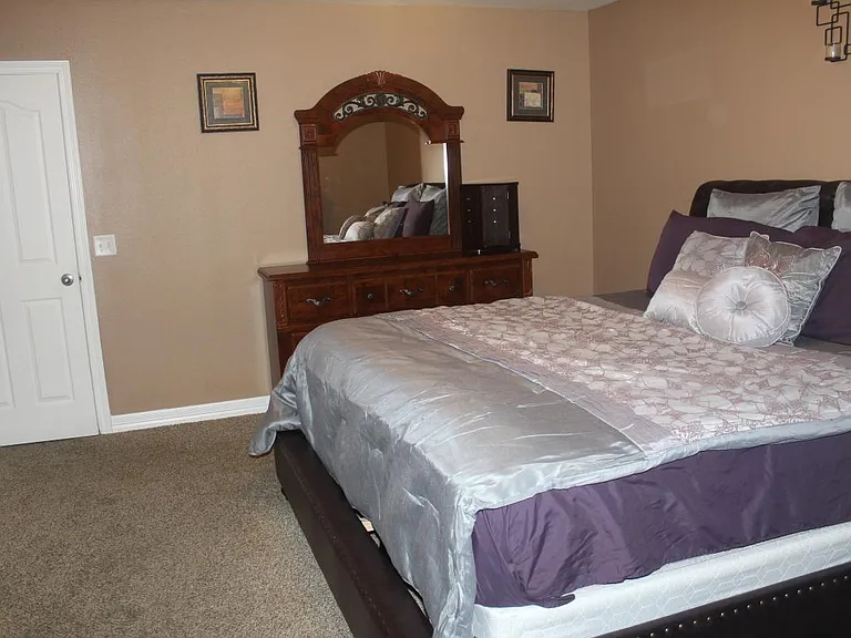 4702 SW Golden Eagle Ave — Photo 19