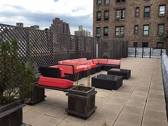 Rented by Eisenberg Exclusives