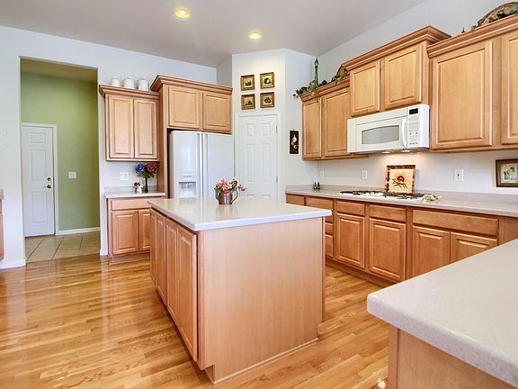 3rd image of 16680 Ellingwood Dr