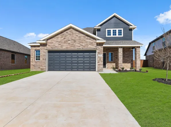 111 Drovers Dr, Cleburne, TX 76031