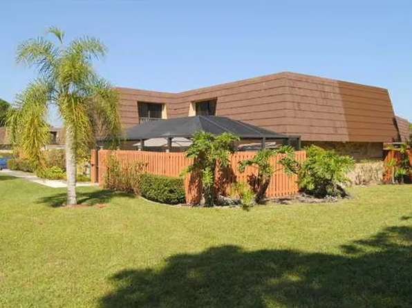 5927 SE Windsong Ln, Stuart, FL 34997