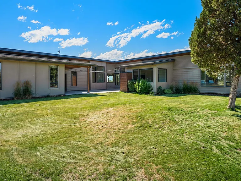 64144 Pioneer Loop — Photo 61