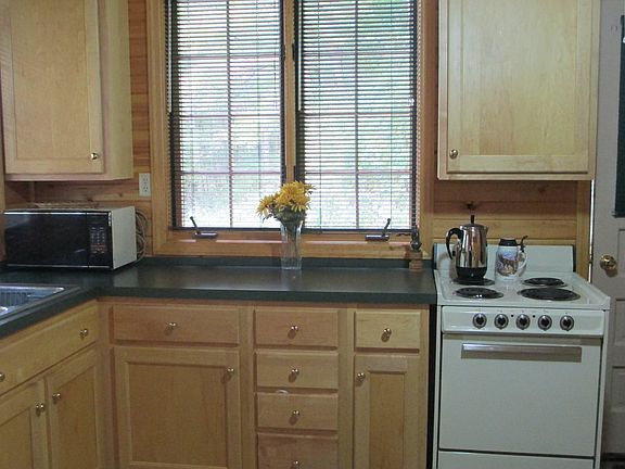 4th image of 71201 Lakeview Dr