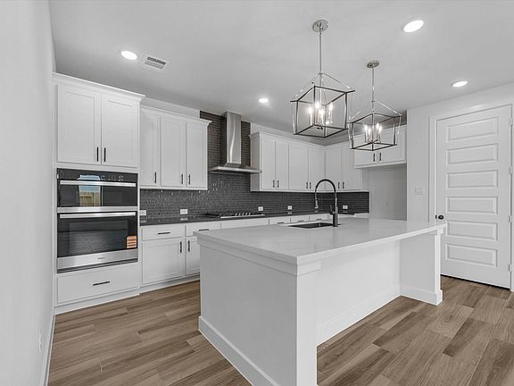 5th image of 114 Twilight Meadow Way