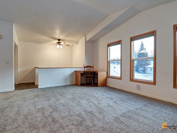 3rd image of 9518 W Parkview Terrace Loop