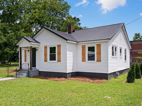 2nd image of 101 Carter Ln