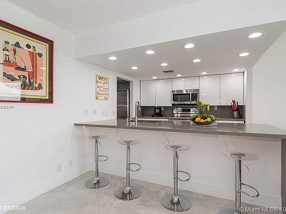 5th image of 19707 Turnberry Way APT 19C