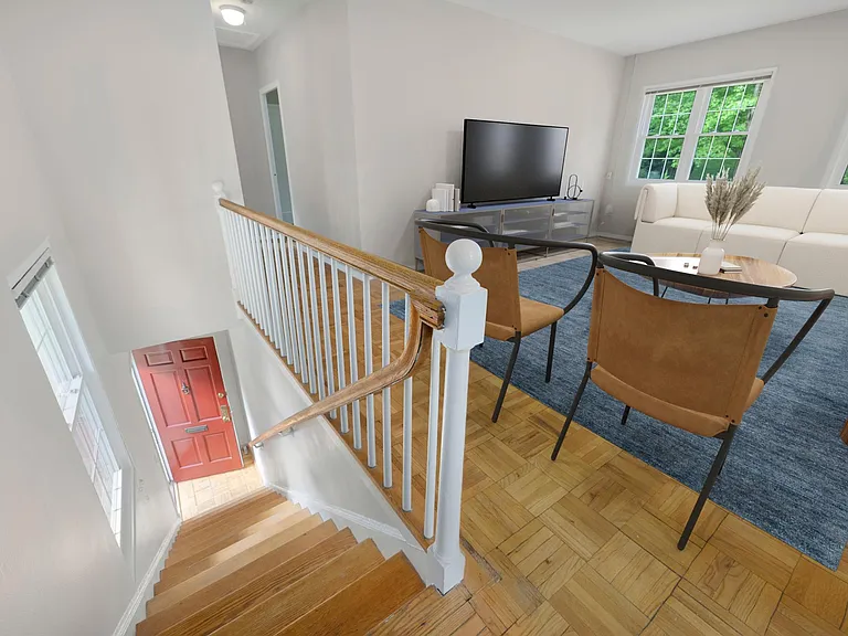 3624 Valley Dr — Photo 2