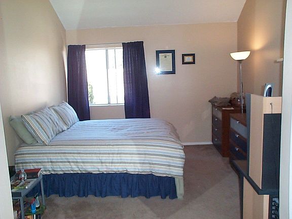 Cozy Downstairs Bedroom