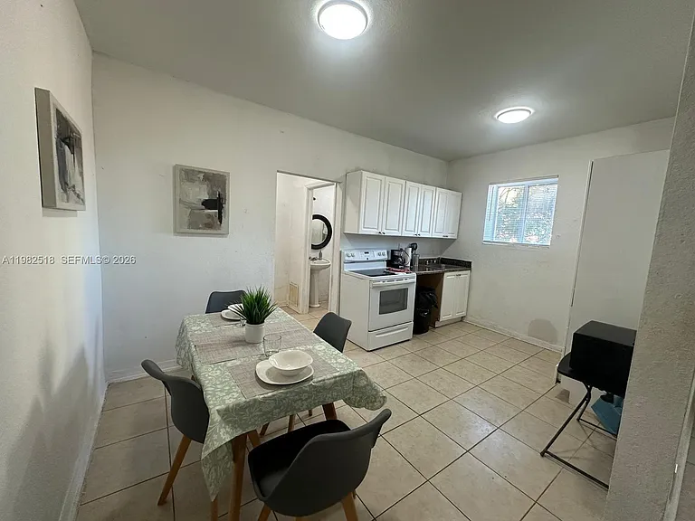 1021 NW 3rd St #201 — Photo 6