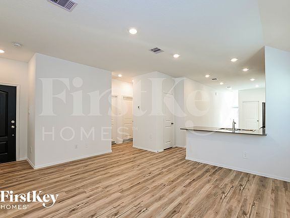 5th image of 18435 Summit Ranch Dr