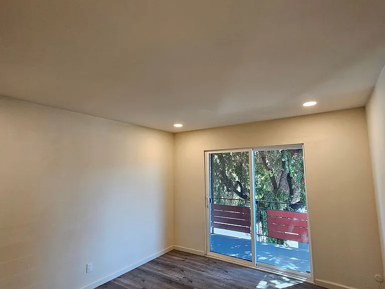 2483 Middlefield Rd — Photo 8