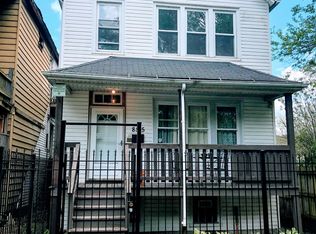 8515 S Brandon Ave, Chicago, IL 60617
