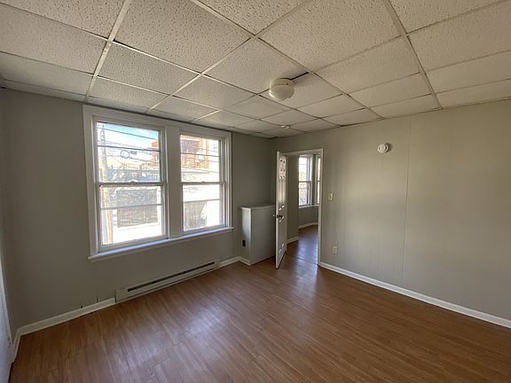 4th image of 60 Chambersburg St #11120647