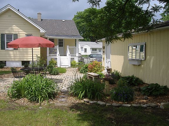 2nd image of 52 Lincoln Ave