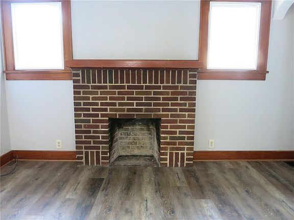 4th image of 648 N Walnut St