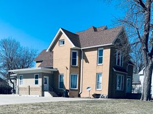 815 Main St APT 2, Cedar Falls, IA 50613