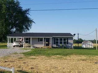 1238 E Main St, Perry, MO 63462