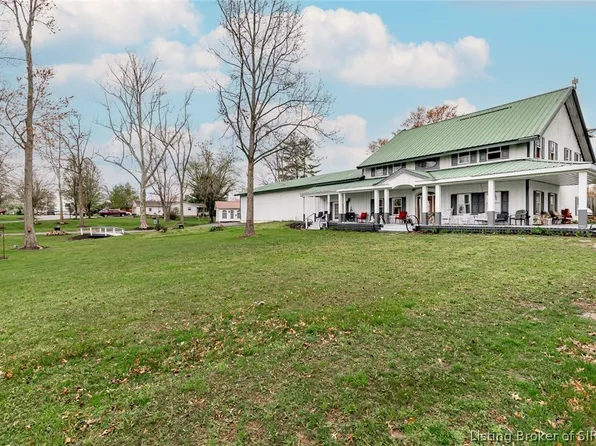 676 Wanda Street, Scottsburg, IN 47170