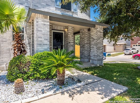 3rd image of 23 Knights Peak