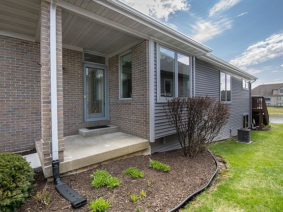 2nd image of 321 Armadale Way #0