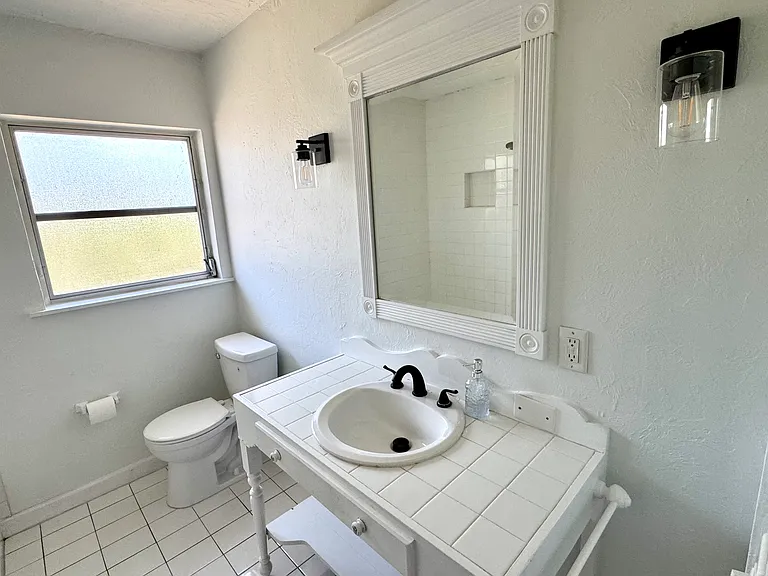 2325 Tangerine Dr — Photo 4