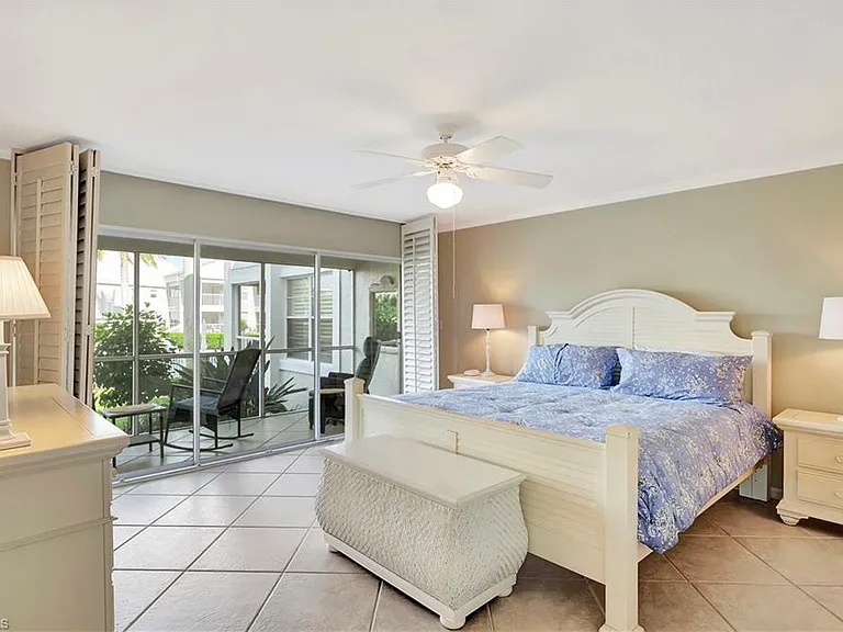 6131 Pelican Bay Blvd #7 — Photo 12