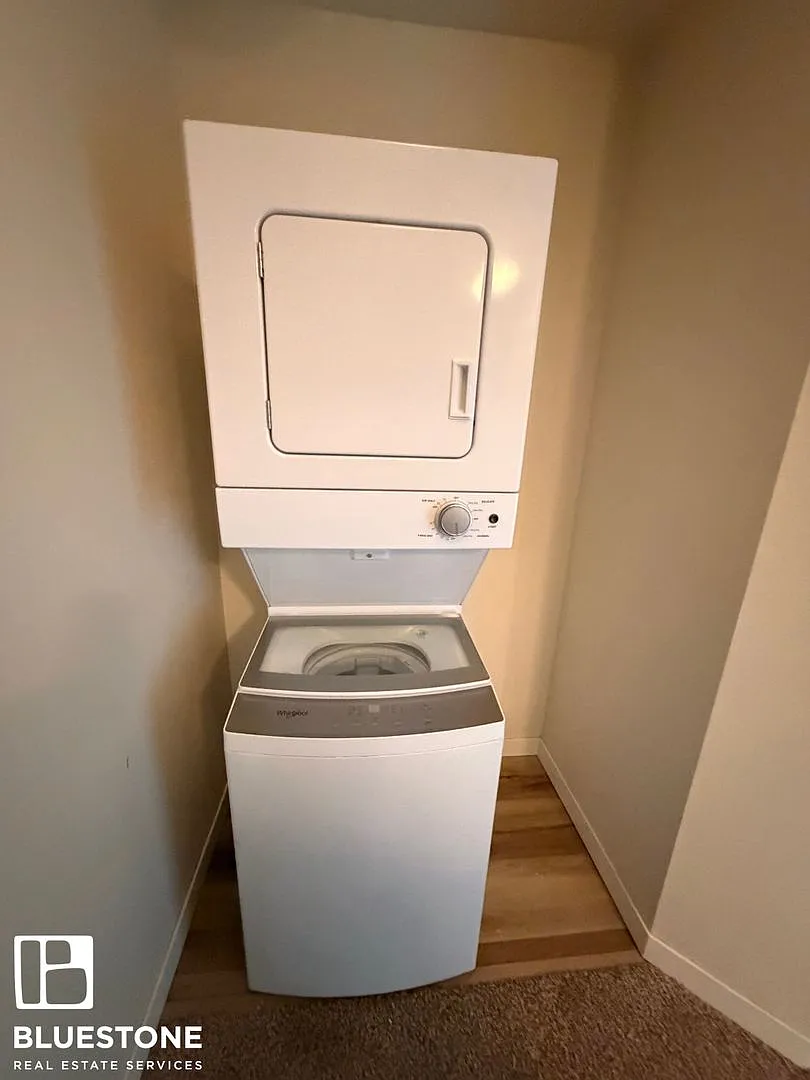 Spacious 3BR/2.5BA Townhome + Modern Updates + Parking! Available NOW — Photo 3