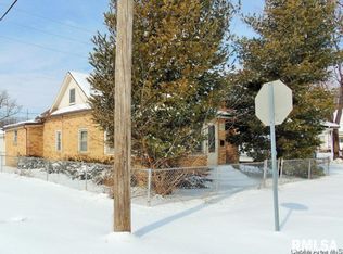229 S David St, Springfield, IL 62703