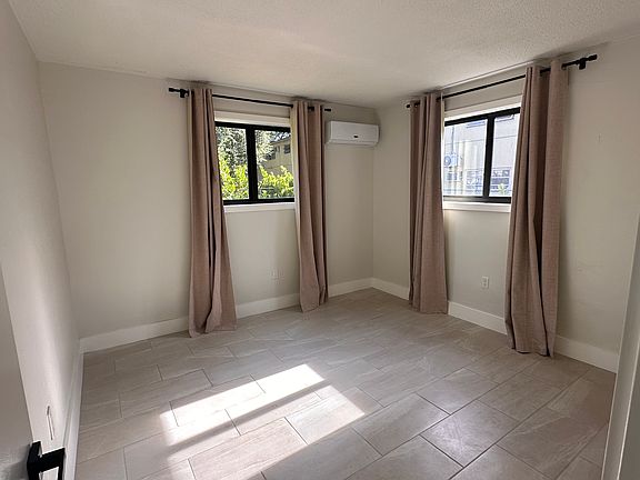 3rd image of 310 NE 78th St APT 3
