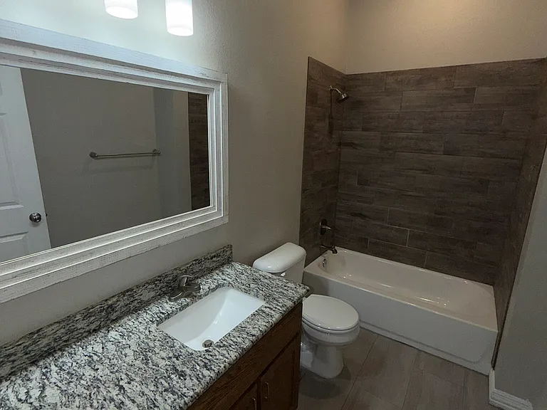 830 United Dr — Photo 7