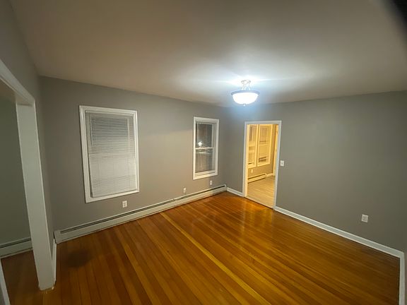 2nd image of 17 Yuill Cir #3