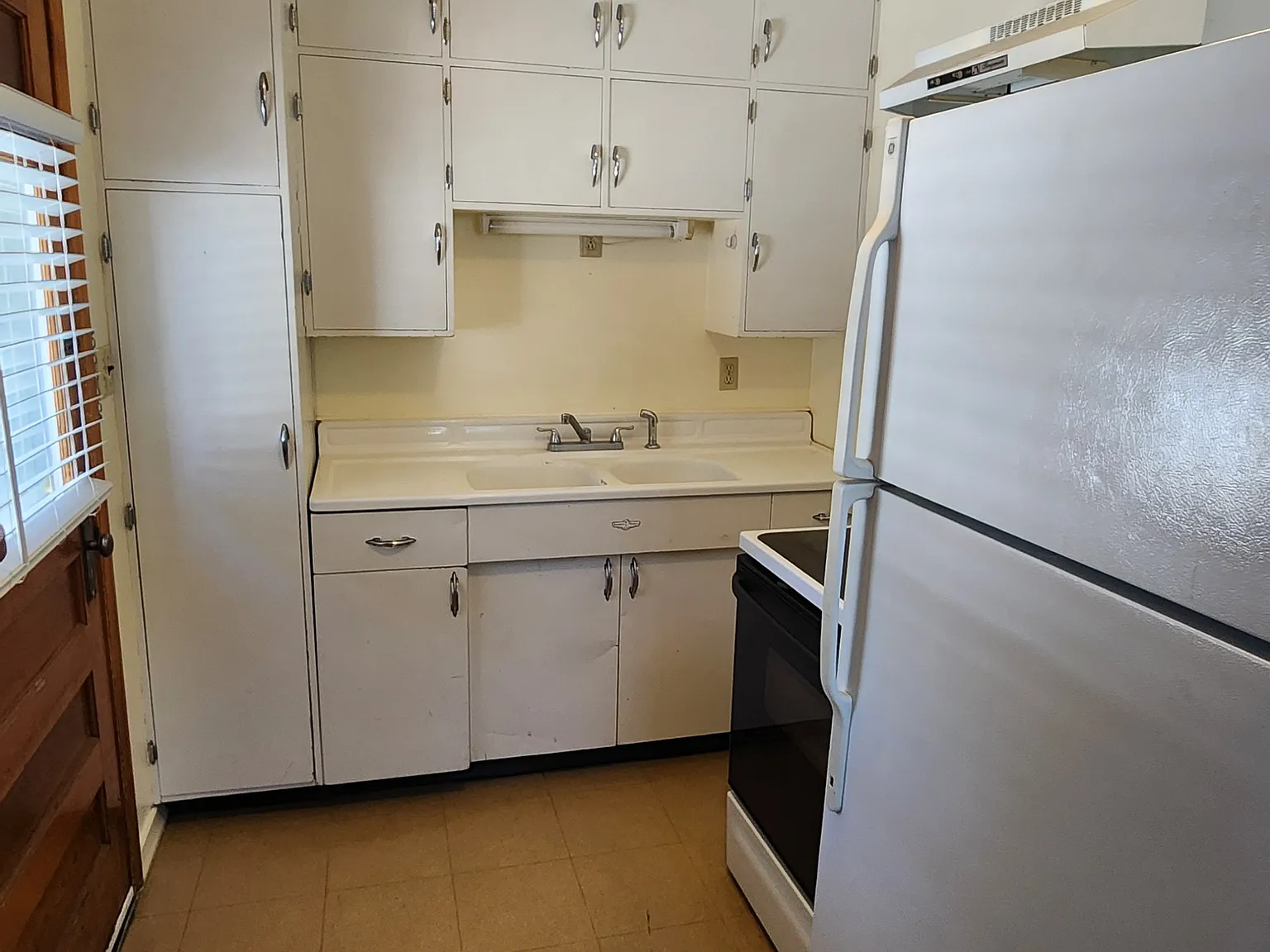 1 bed, 360 sqft, $1,200 — Photo 4