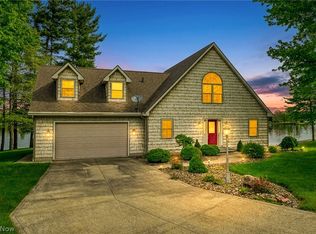483 Owl Pt, Roaming Shores, OH 44084