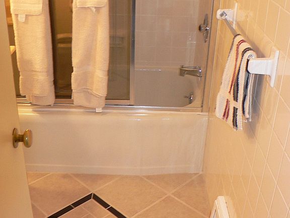 bathroom main lvl