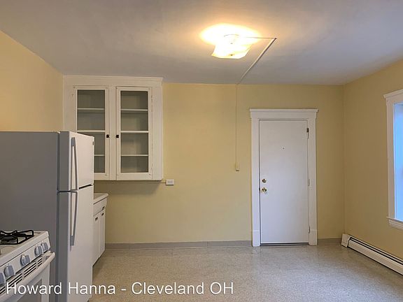 2nd image of 1609 Lakewood Ave APT 5