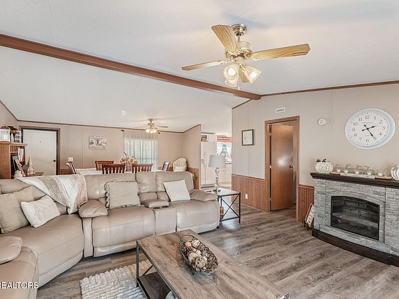 4th image of 118 Woods Dr