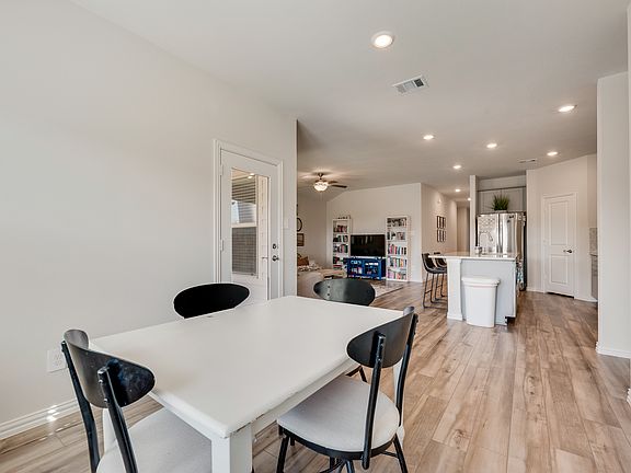 5th image of 2373 Aspen Hill Dr