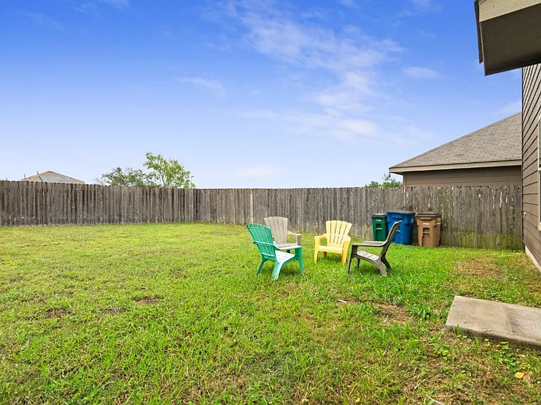 7204 Outfitter Dr — Photo 28