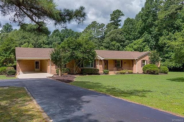 1st image of 7335 Hidden Lake Cir
