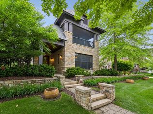 2224 Portico Grn, Wayzata, MN 55391