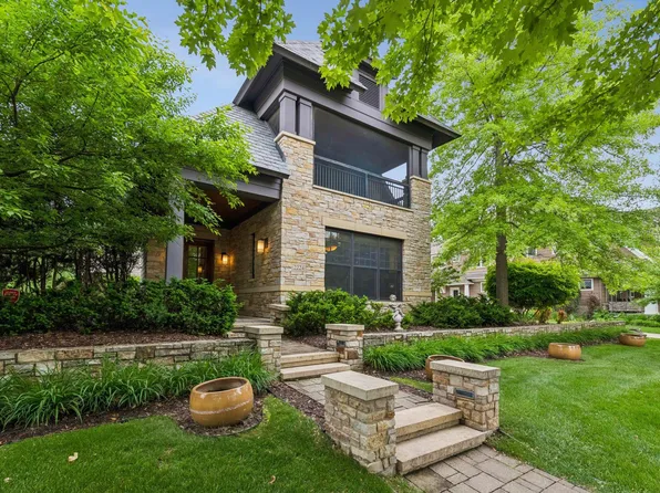2224 Portico Grn, Wayzata, MN 55391
