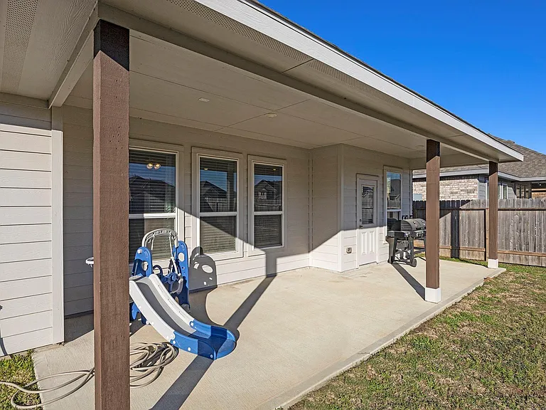 24311 Huntcliff Dr — Photo 33