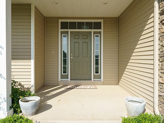 3rd image of 13768 Peninsula Dr
