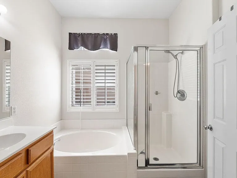 39510 Saint Honore Dr — Photo 28