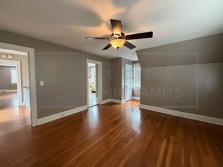 3925 Rosewood Dr — Photo 18