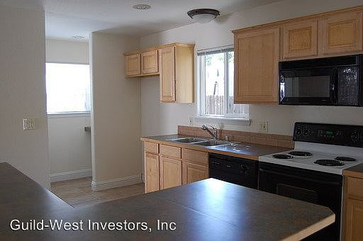 2nd image of 307 Earl Ave