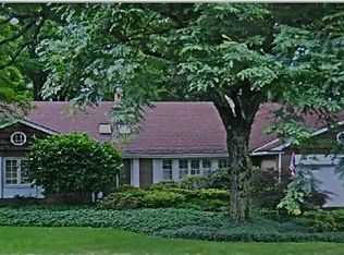 2618 Cedarvue Dr, Pittsburgh, PA 15241