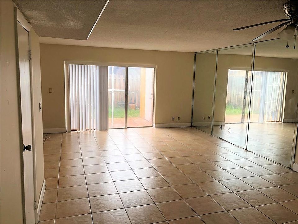 2nd image of 5761 Blueberry Ct