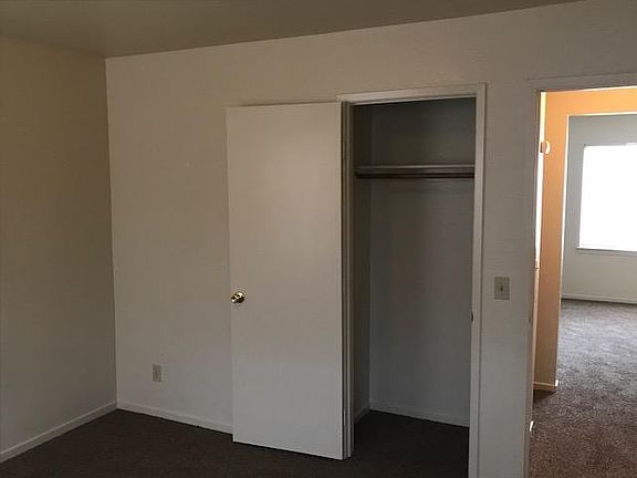 5th image of 3662 5th Ave